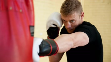 Flintoff: From Lord’s To The Ring